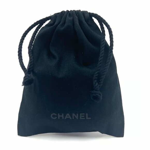 Authentic Licensed CHANEL Make Up Pouch with accessories - Picture 1 of 4